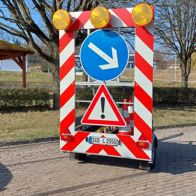 Verkehrsabsicherungsanhänger
